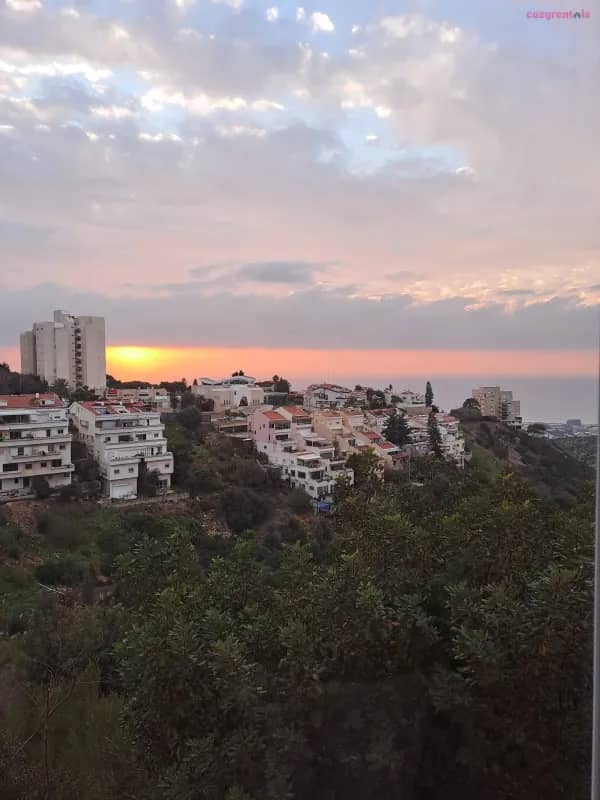 חופשה שקטה בכרמל.שקיעות.וחנייה חינם, דירת נופש, חיפה