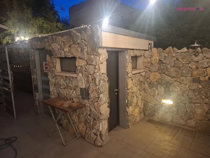 וילה בעומר, וילת אירוח