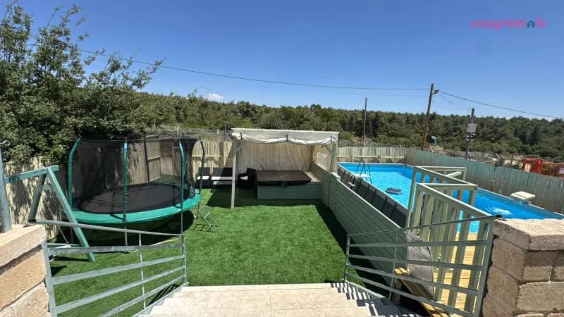 נוף הרים מתחם אירוח גלילי איחודי בריכה וג׳קוזי, צימר, בר יוחאי