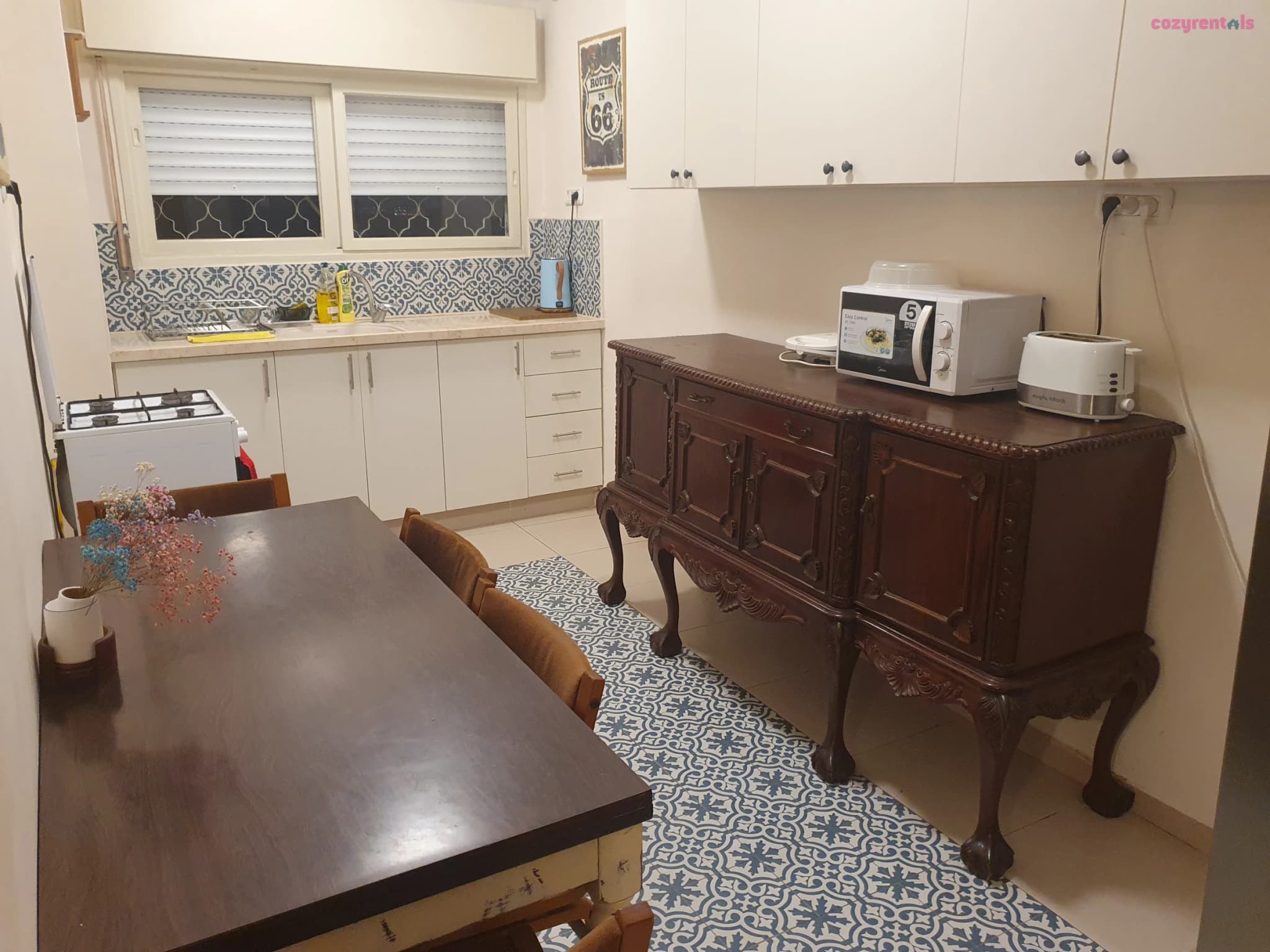 Three 3 stairs only to a cozy flat on favorite Hillel st - תמונה 10