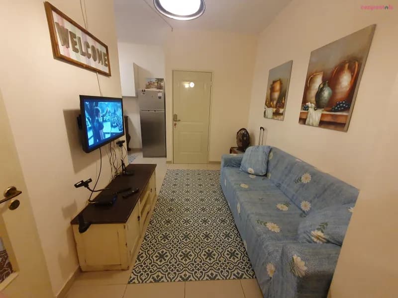 Three 3 stairs only to a cozy flat on favorite Hillel st, דירת נופש, חיפה, תמונה 13