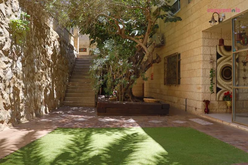 הוילה הירושלמית על נחל זמרי עם בריכה, וילת אירוח, ירושלים, תמונה 5