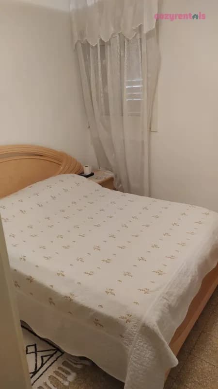 דירה קטנה בשדרות, סאבלט, תמונה 2
