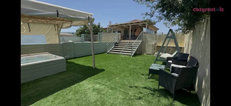 נוף הרים מתחם אירוח גלילי איחודי בריכה וג׳קוזי, צימר, בר יוחאי, תמונה 8