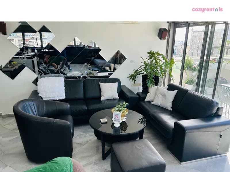 Skyline Penthouse Kimchi Home, דירת נופש, גבעתים, תמונה 2